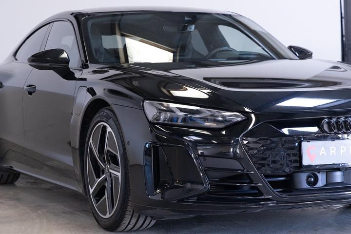 Sort Audi e-tron GT fra 2023