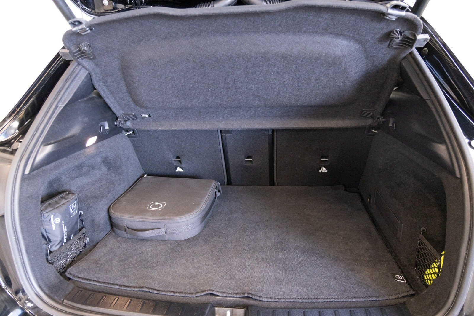 Sort Mercedes EQA250+ fra 2024