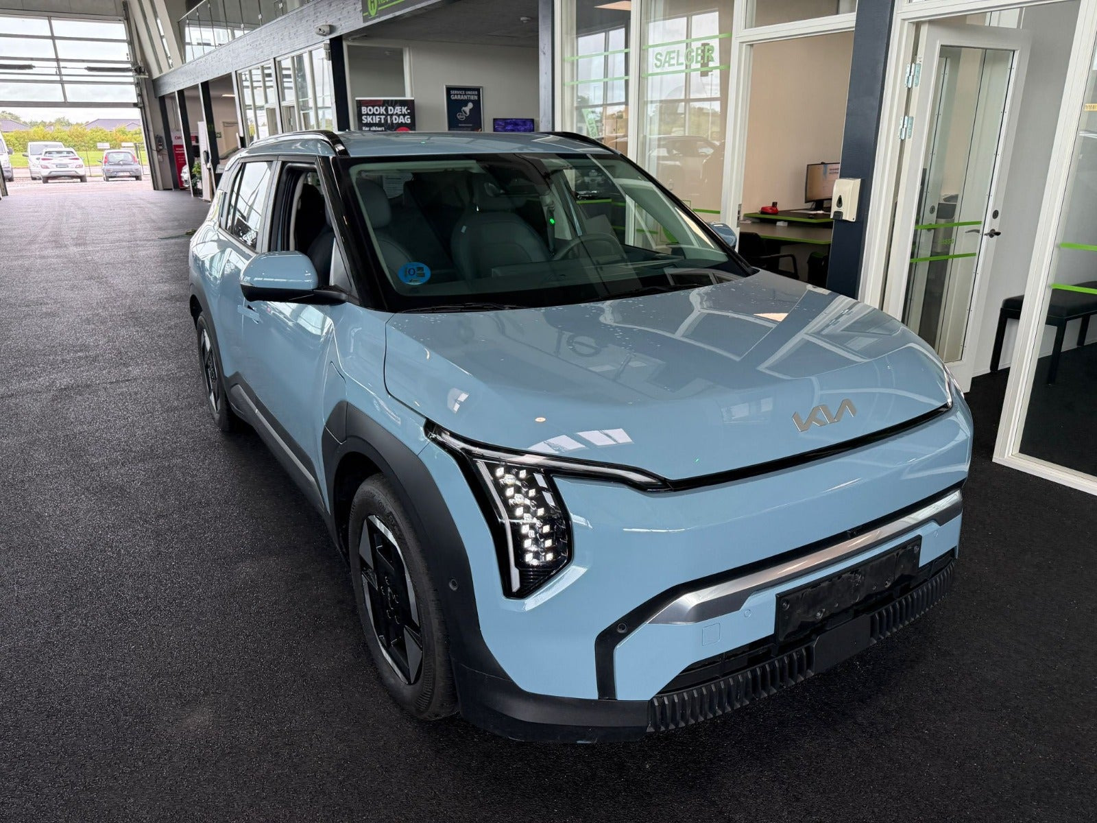 Kia EV3 81 Long Range Earth