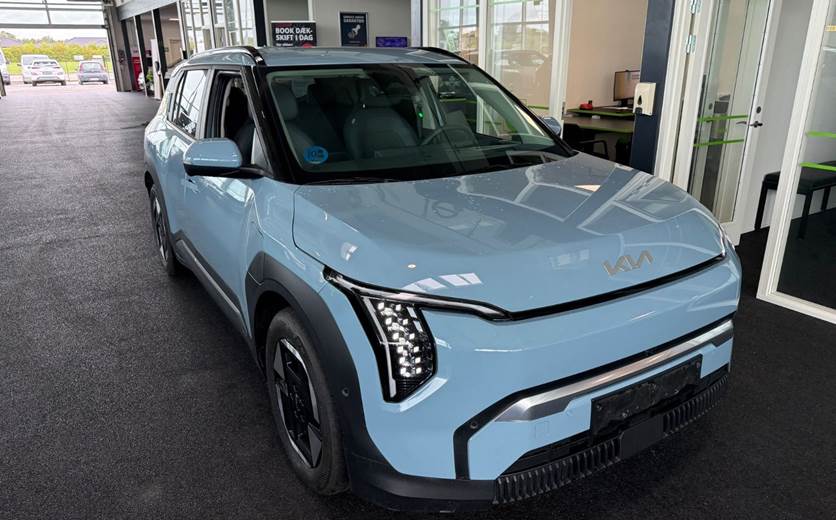 Kia EV3 81 Long Range Earth