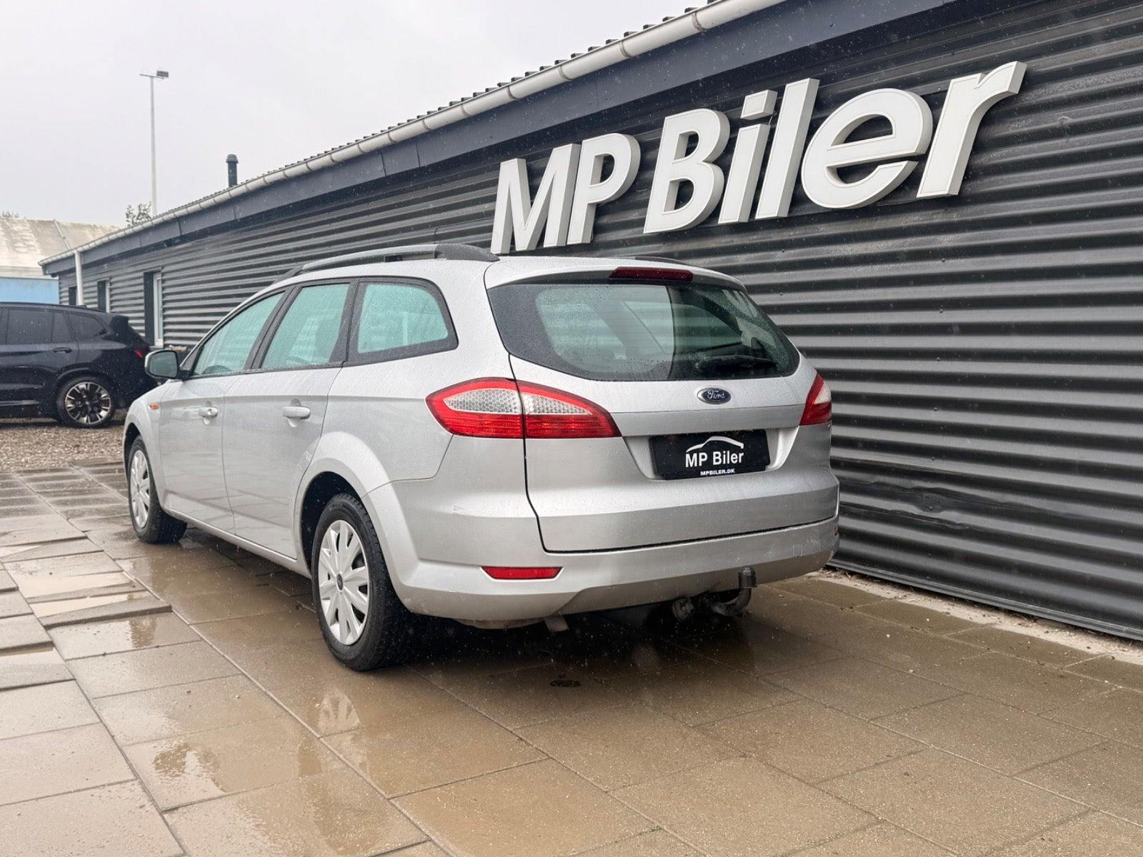 Sølv Ford Mondeo fra 2008