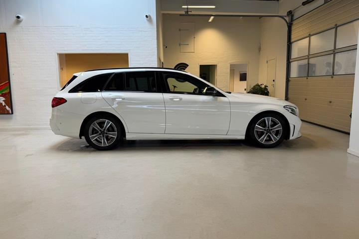 Hvid Mercedes C300 d fra 2018