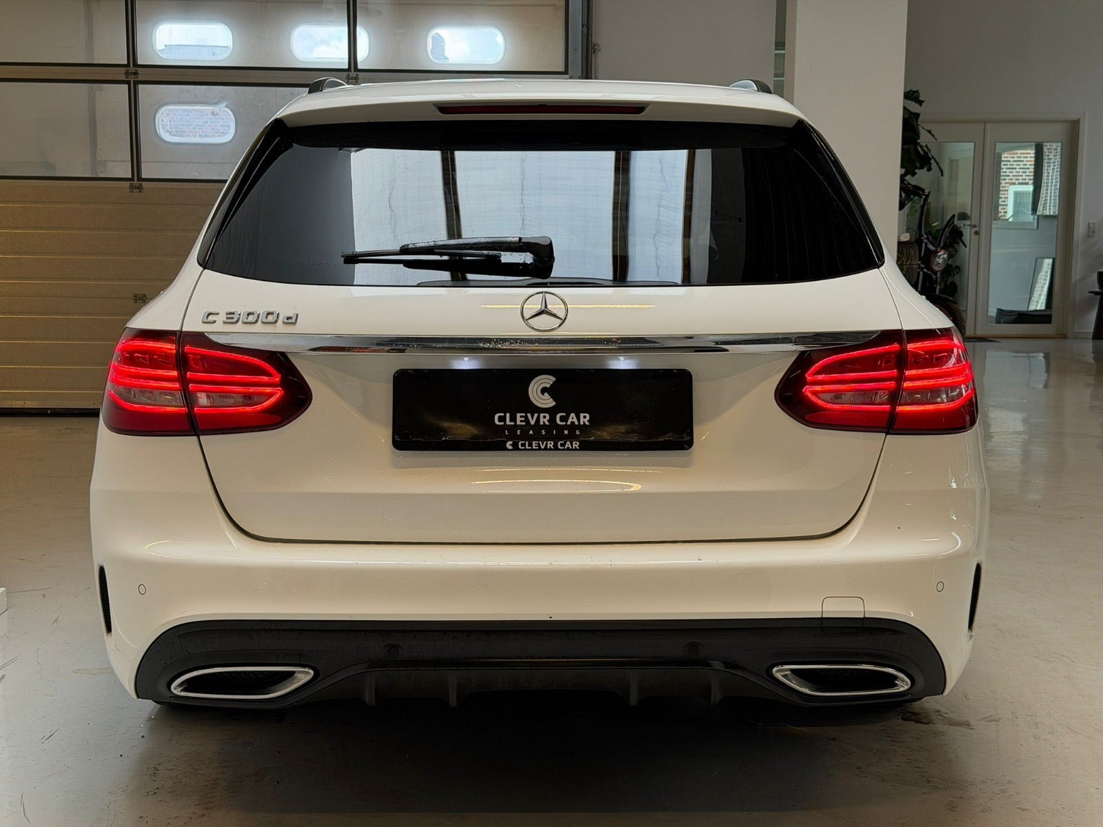 Hvid Mercedes C300 d fra 2018