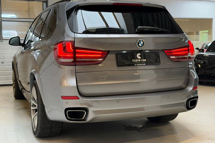 Sølv BMW X5 fra 2018