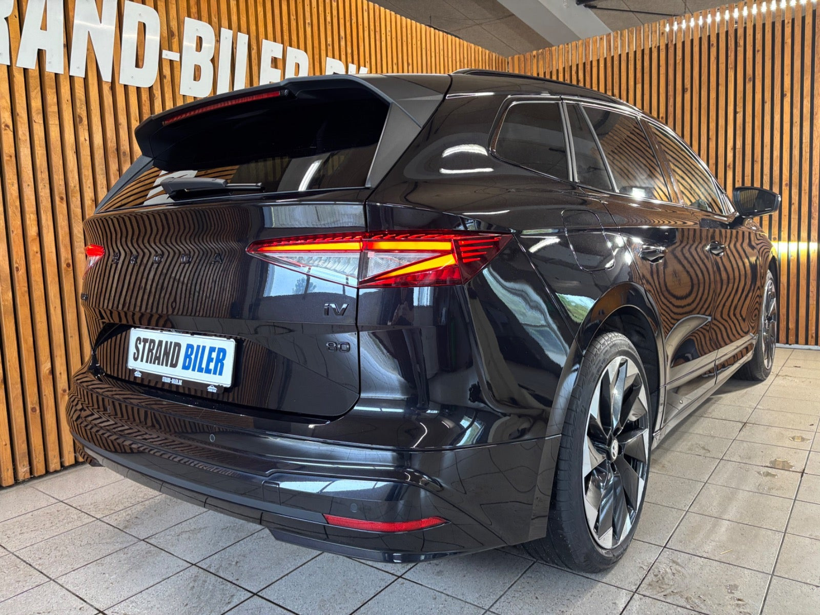 Sort Skoda Enyaq fra 2023