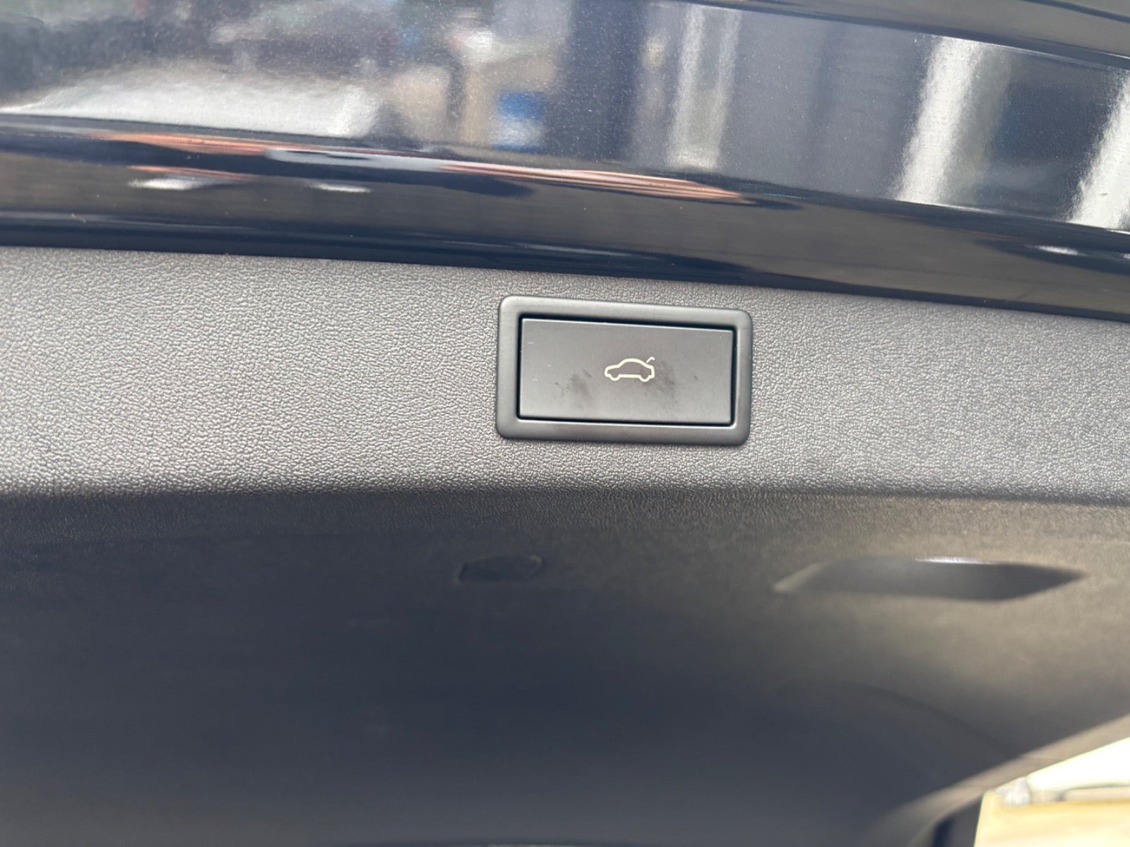 Sort Skoda Enyaq fra 2023