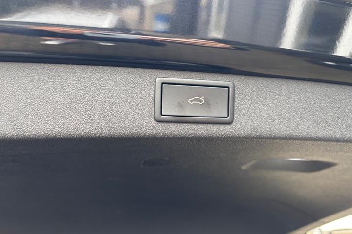 Sort Skoda Enyaq fra 2023