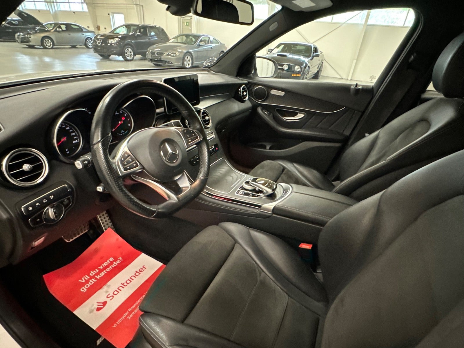 Hvid Mercedes GLC350 e fra 2018