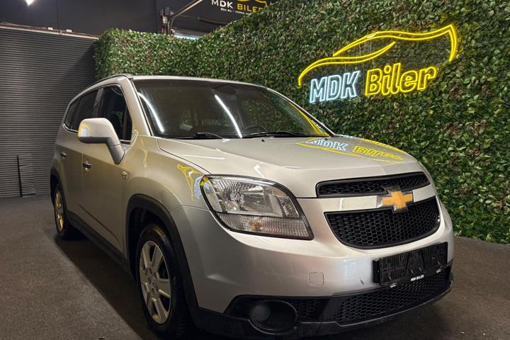 undefined Chevrolet Orlando fra 2011 set udefra