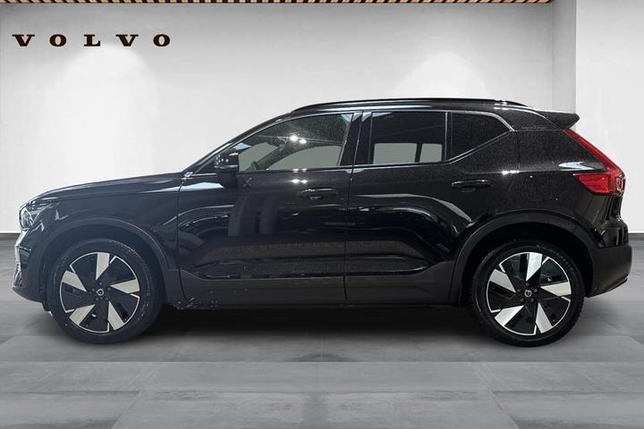Sort Volvo XC40 fra 2024
