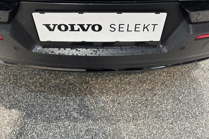 Sort Volvo XC40 fra 2024