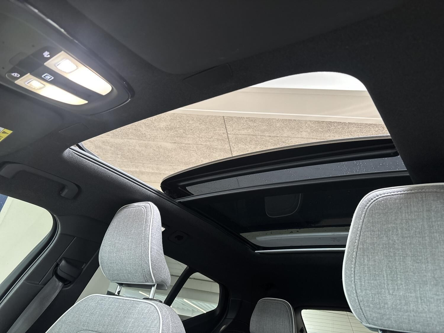 Sort Volvo XC40 fra 2024