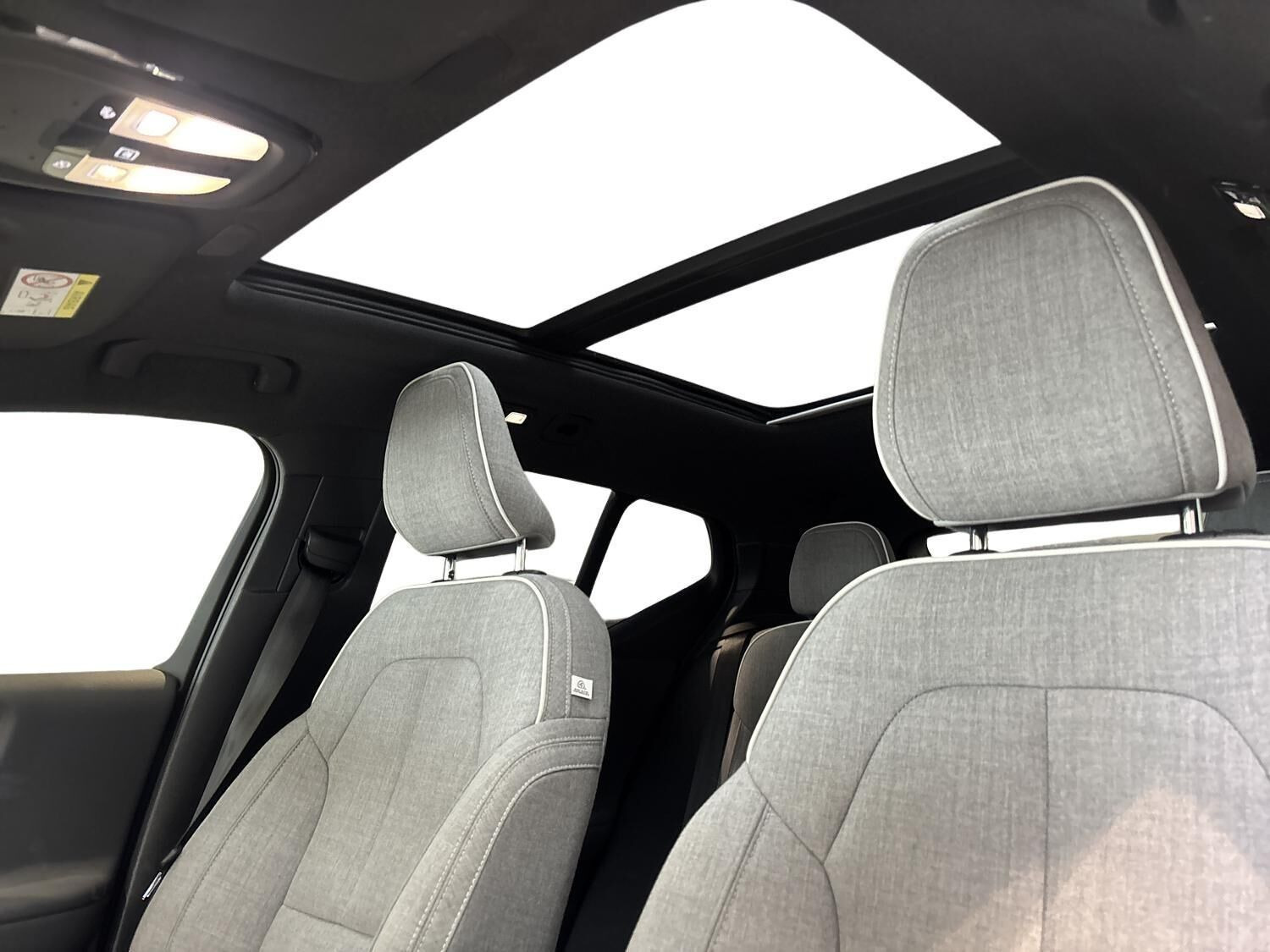 Sort Volvo XC40 fra 2024