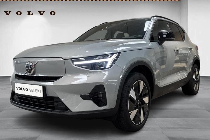 Grå Volvo XC40 fra 2024