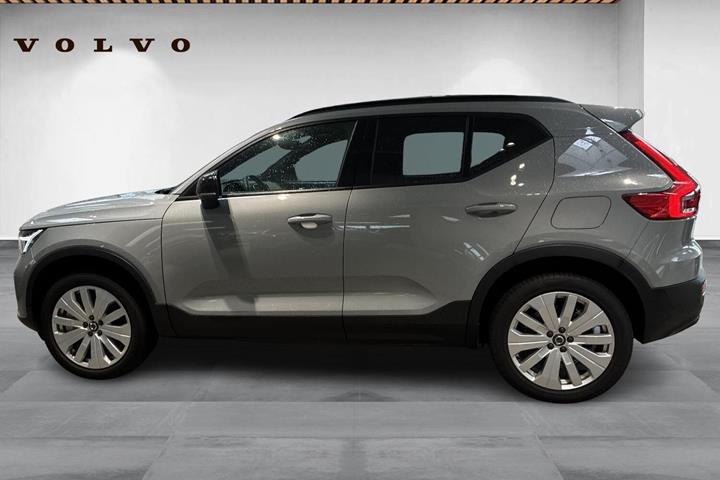 Grå Volvo EX40 fra 2025