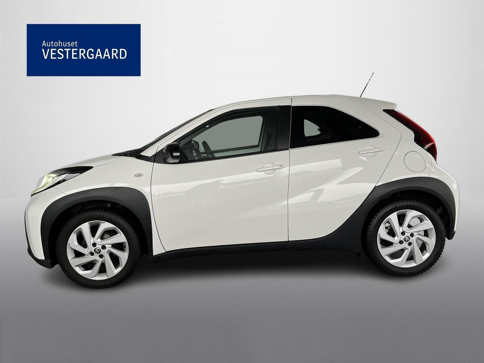 Hvid Toyota Aygo X fra 2023