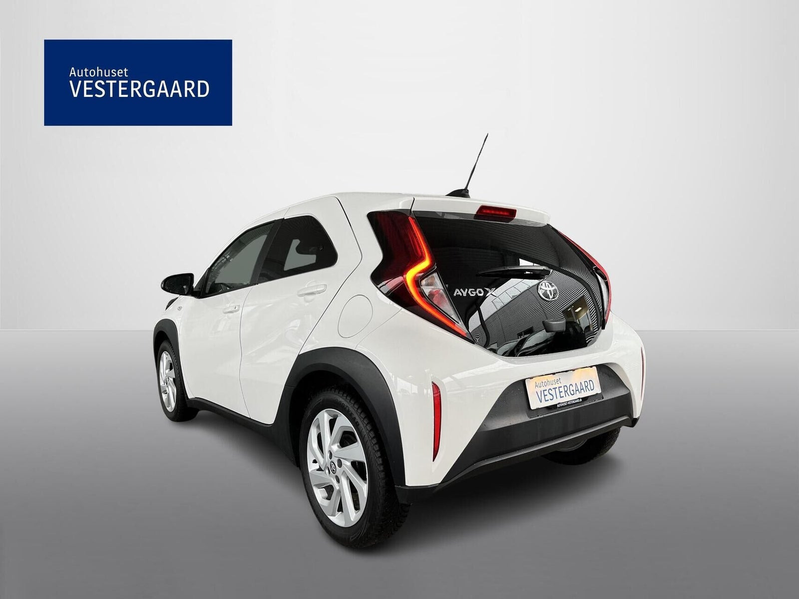 Hvid Toyota Aygo X fra 2023
