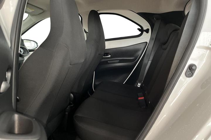 Hvid Toyota Aygo X fra 2023