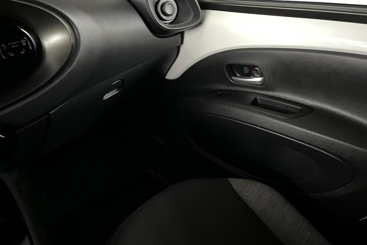 Hvid Toyota Aygo X fra 2023
