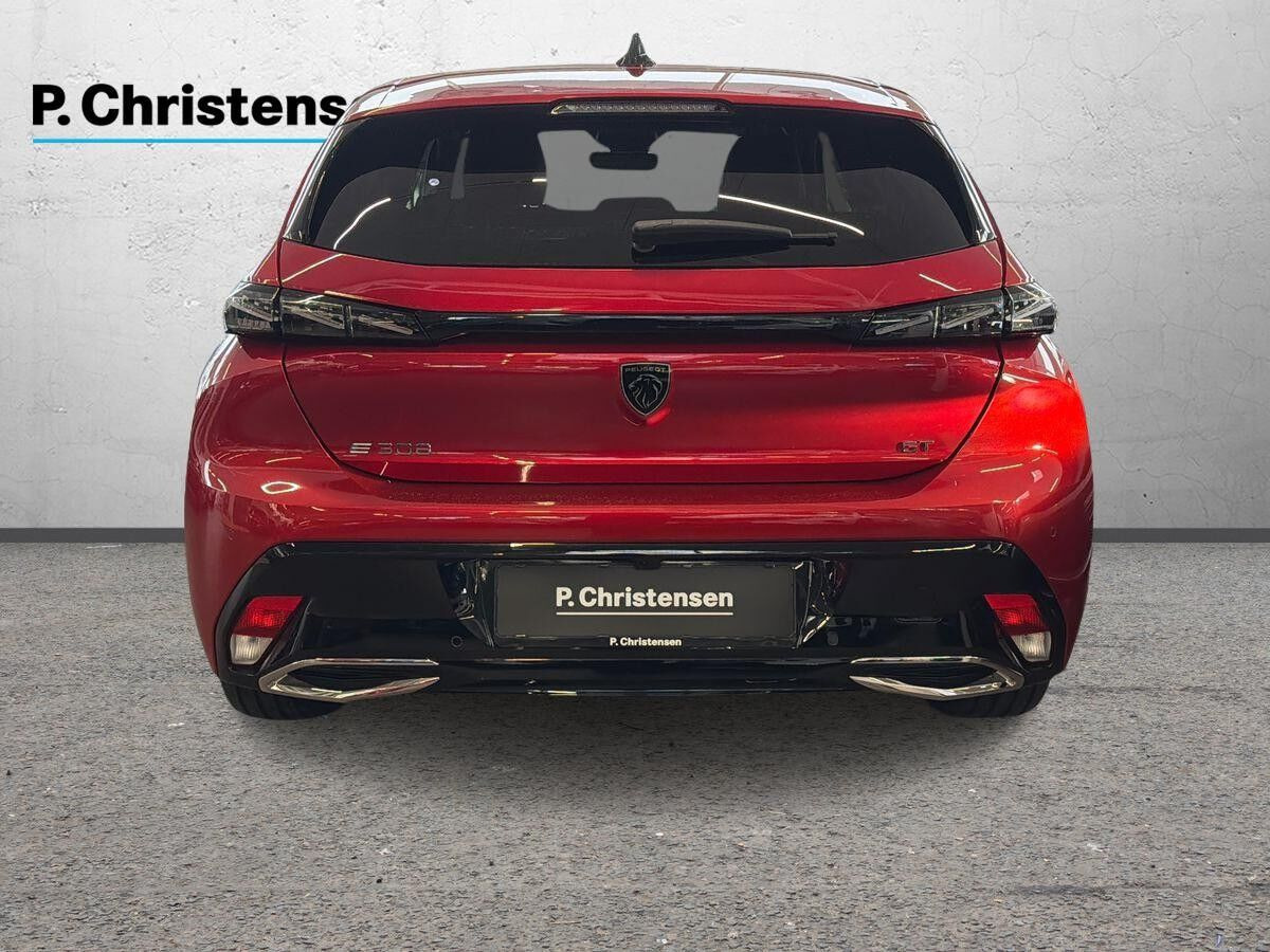 Rød Peugeot E-308 fra 2023
