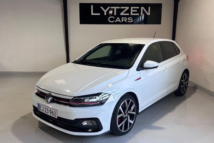 Hvid VW Polo fra 2020