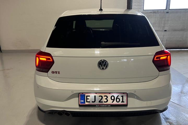 Hvid VW Polo fra 2020