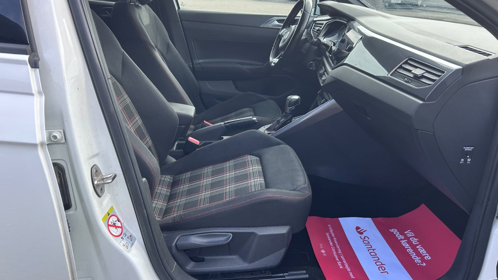 Hvid VW Polo fra 2020