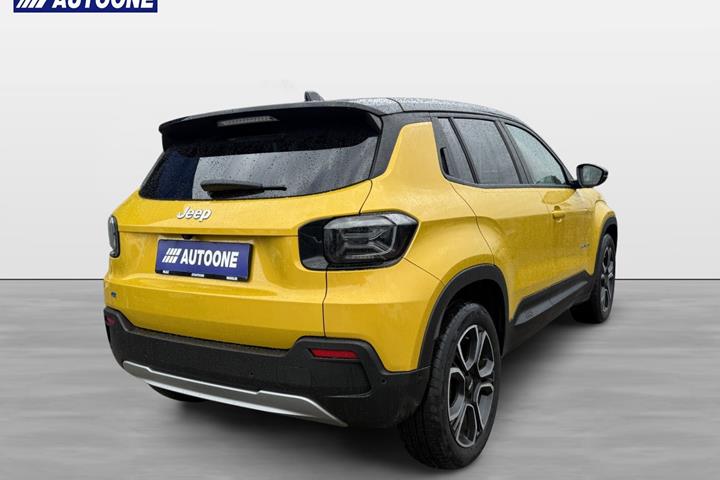 Gul Jeep Avenger fra 2023