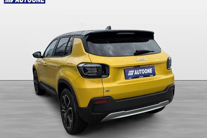 Gul Jeep Avenger fra 2023
