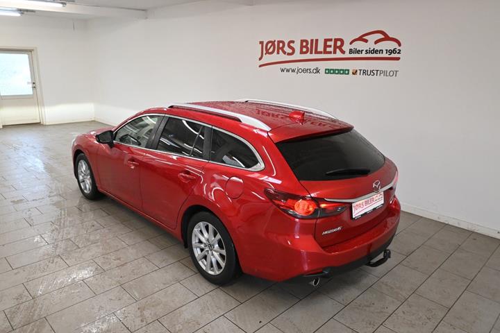 Rød Mazda 6 fra 2013