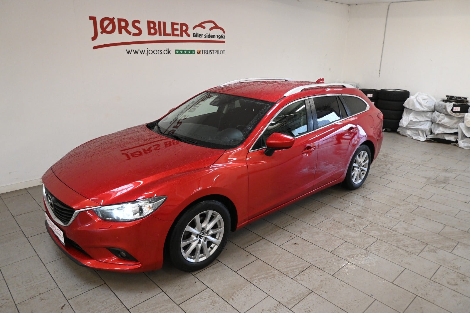 Rød Mazda 6 fra 2013