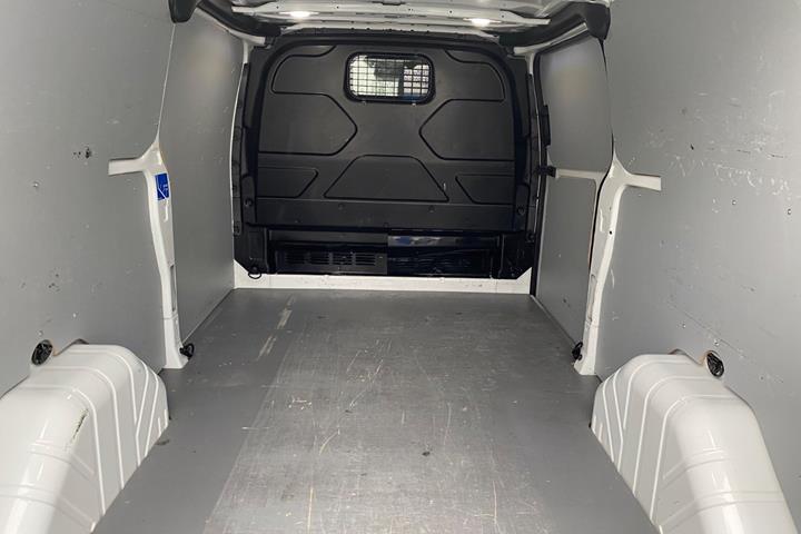 Hvid Ford Transit Custom 300 L2 fra 2020