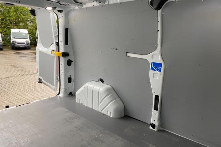 Hvid Ford Transit Custom 300 L2 fra 2020