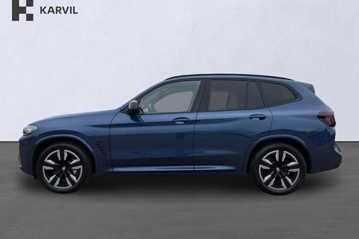 Blå BMW iX3 fra 2022