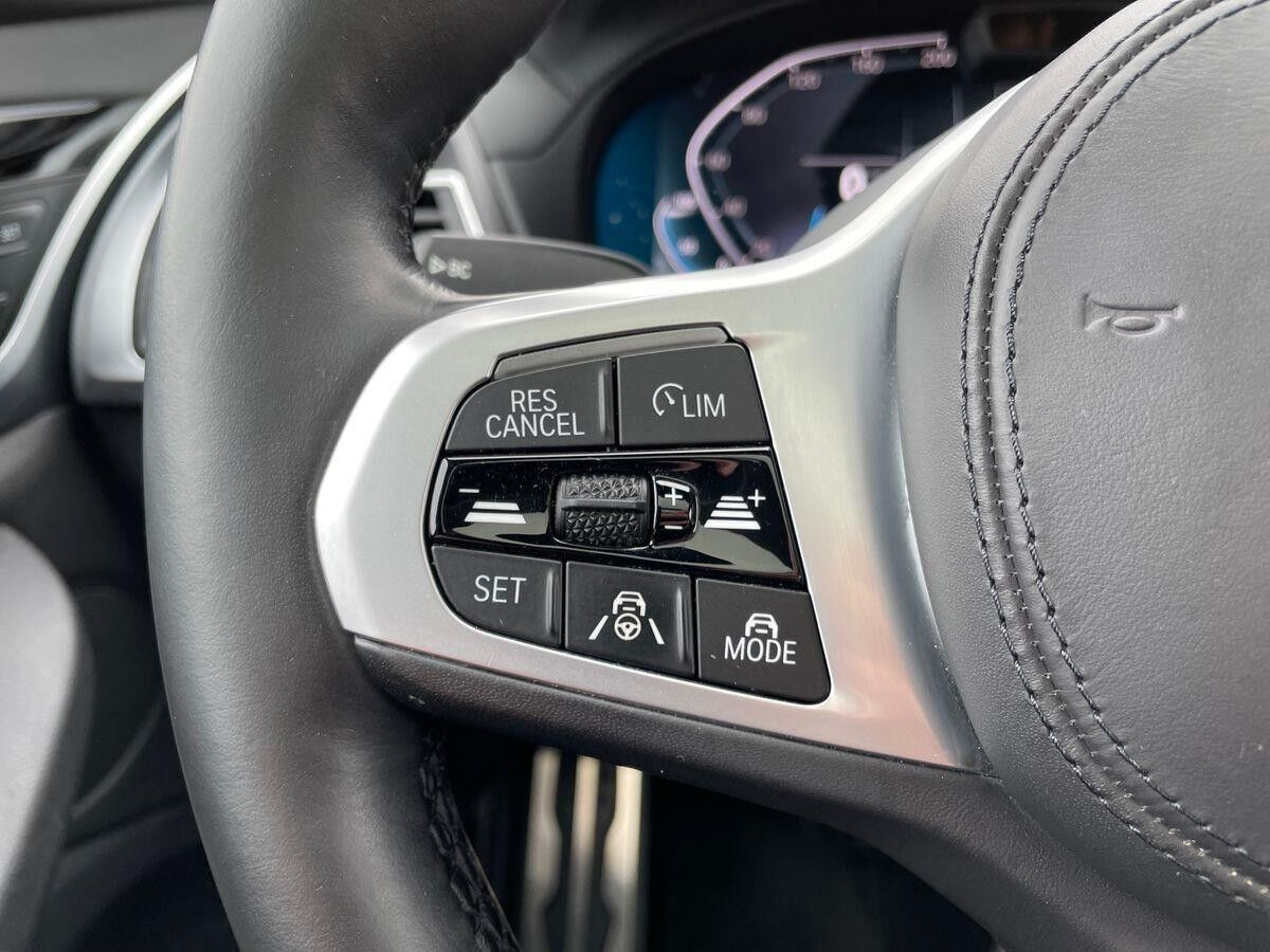 Blå BMW iX3 fra 2022
