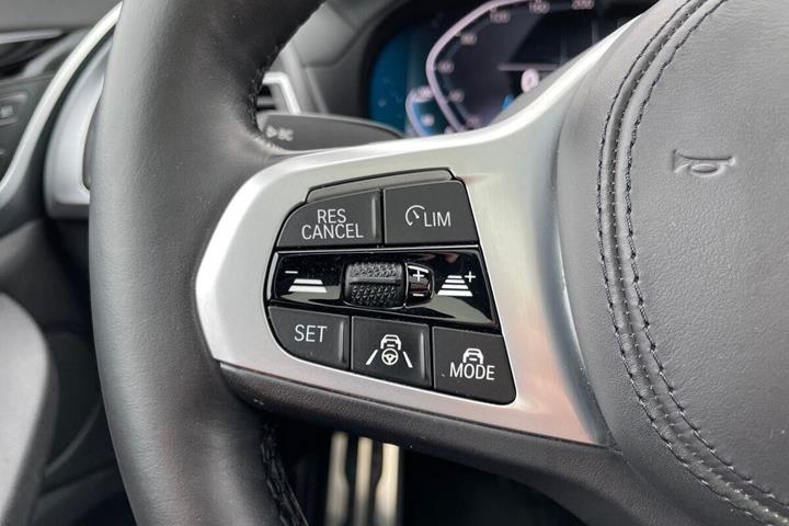 Blå BMW iX3 fra 2022