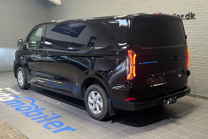 Sort Ford E-Transit Custom 340 L2 fra 2026