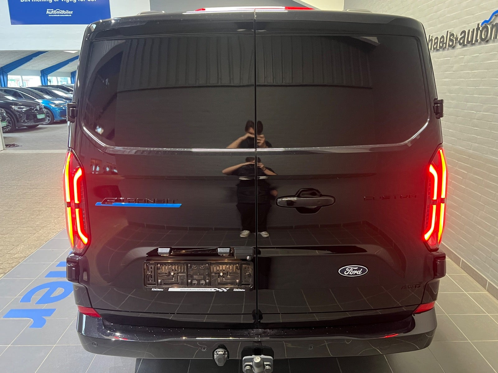 Sort Ford E-Transit Custom 340 L2 fra 2026
