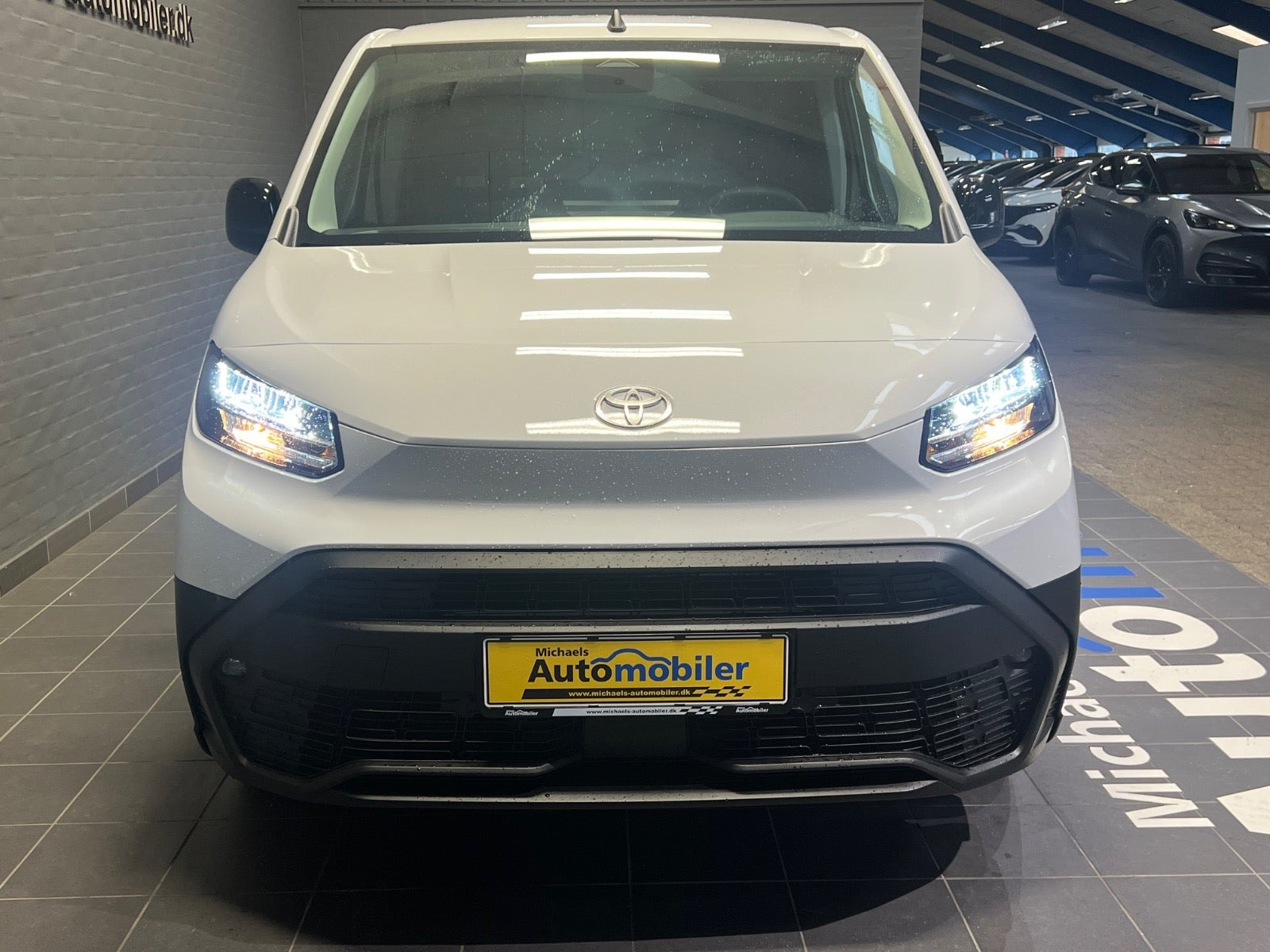 Hvid Toyota ProAce City fra 2026