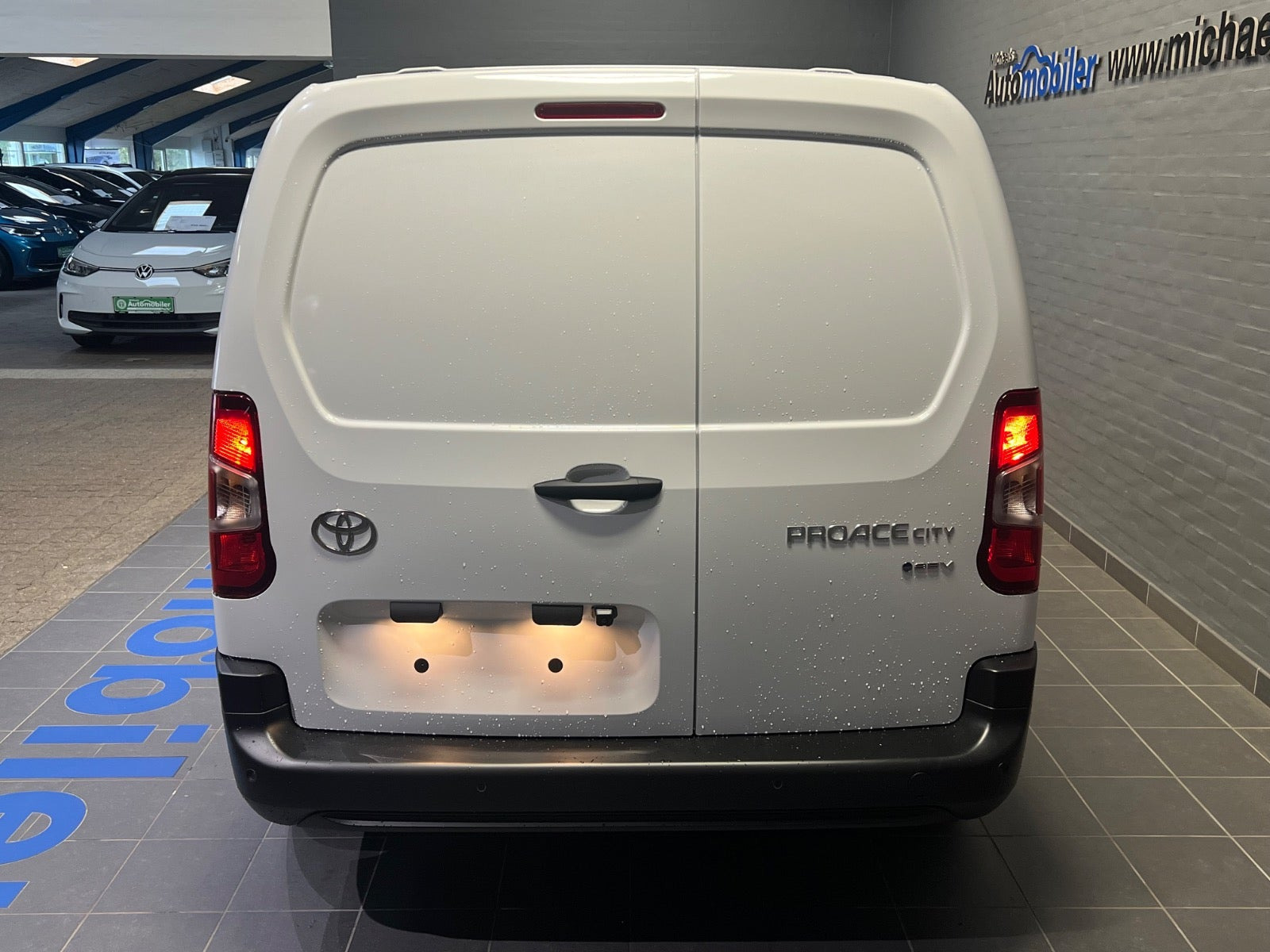 Hvid Toyota ProAce City fra 2026