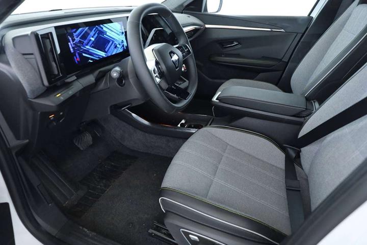 Hvid Renault Scenic E-Tech fra 2025