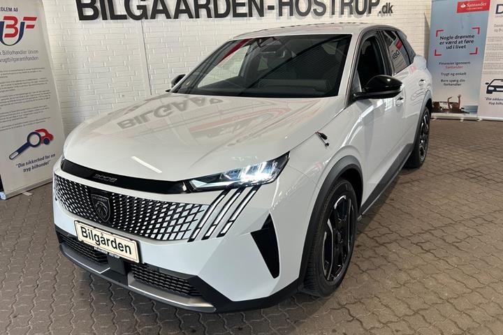 Hvid Peugeot e-3008 fra 2025 set udefra