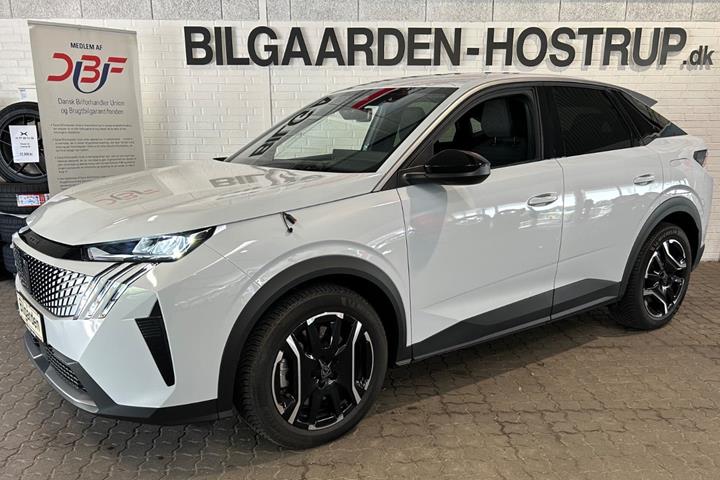 Hvid Peugeot e-3008 fra 2025