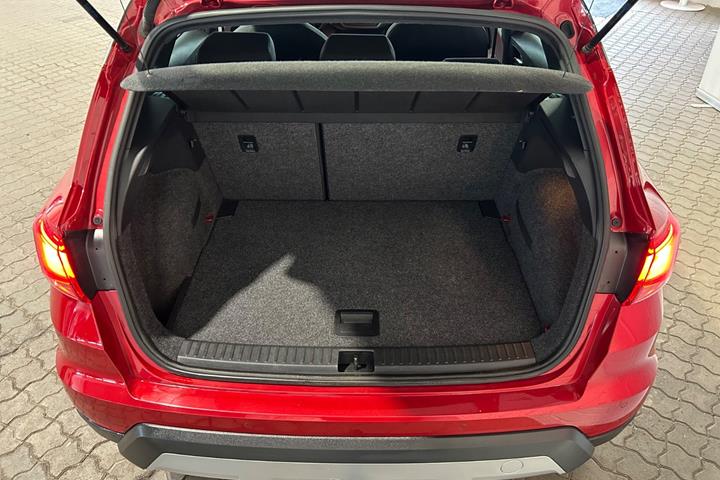 Rød Seat Arona fra 2019
