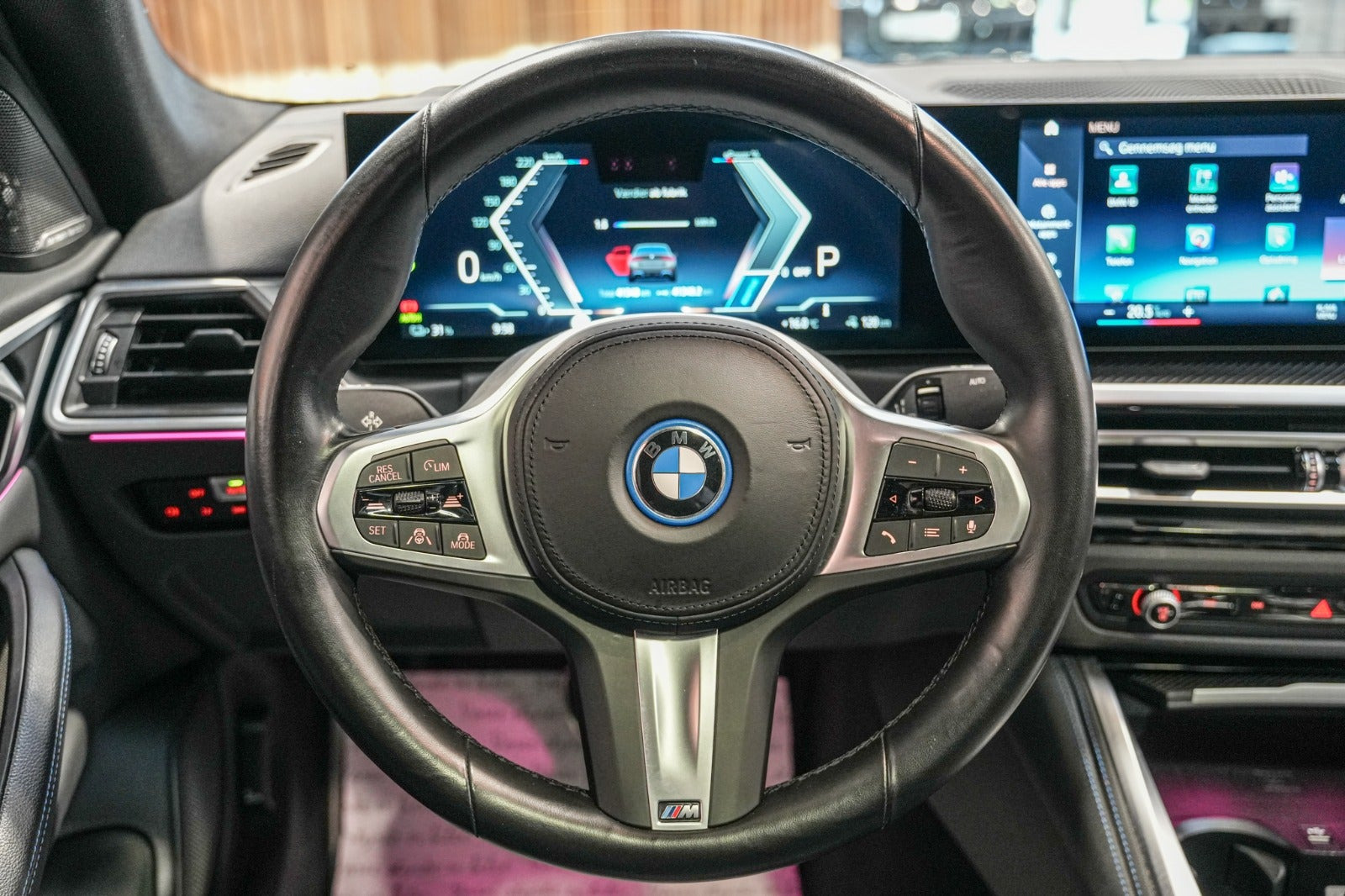 Grå BMW i4 fra 2023