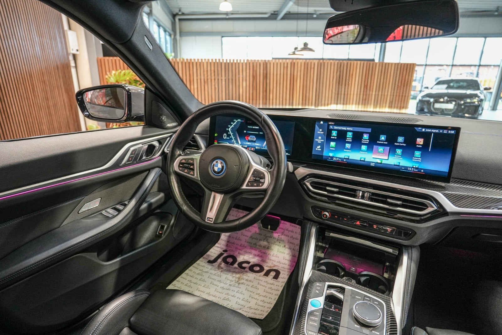 Grå BMW i4 fra 2023