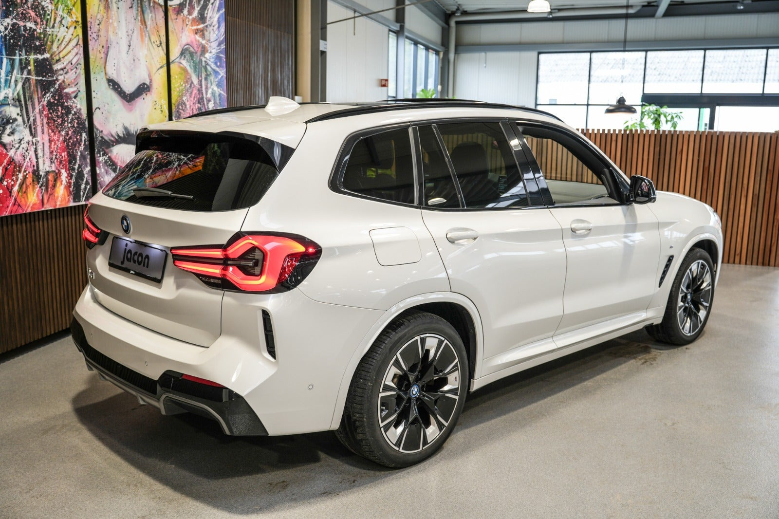 Hvid BMW iX3 fra 2022