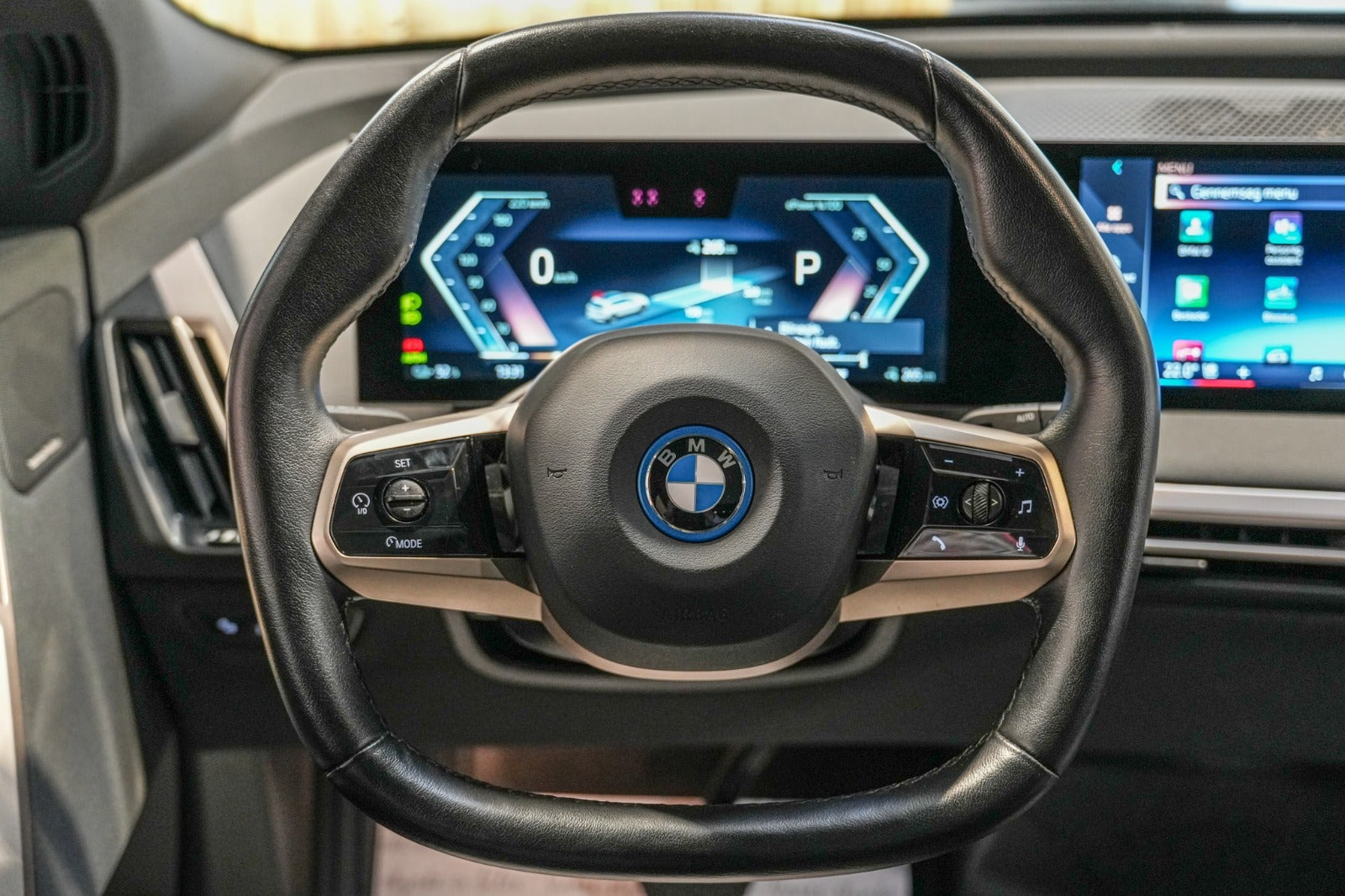 Hvid BMW iX fra 2023