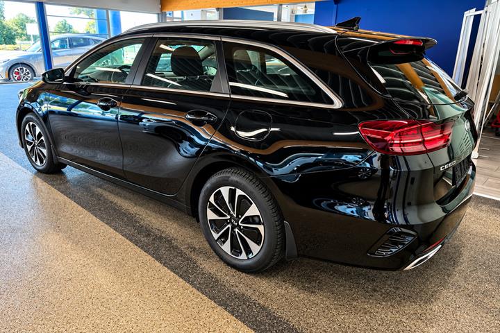 Sort Kia Ceed fra 2021