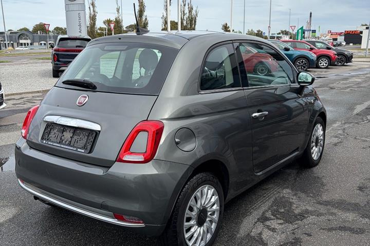 Grå Fiat 500 fra 2018